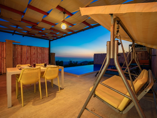  gece  -  Kasım
  | Kalkan İslamlar Balayı Villası: Jakuzili ve Özel Havuzlu Romantik Tatil